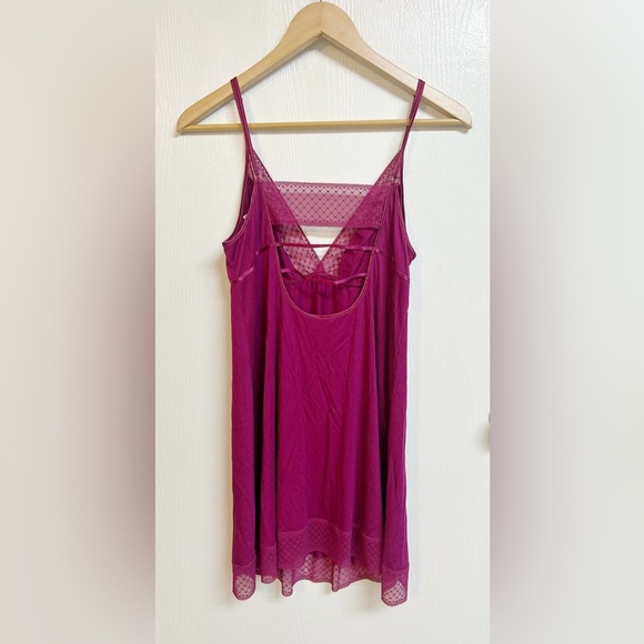 Victoria’s Secret Mesh and Lace Slip Dress Chemise Size XL Fuschia - Picture 3 of 6